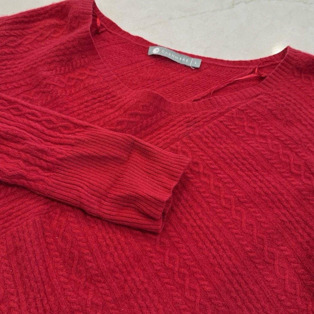 In Cashmere Red Asymmetrical Pattern Womens Sweater With Side‎ Button Detail LG